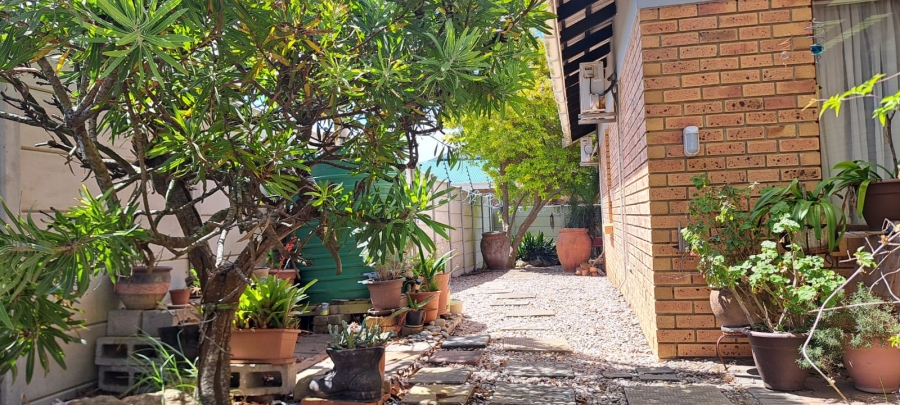 3 Bedroom Property for Sale in Heiderand Western Cape